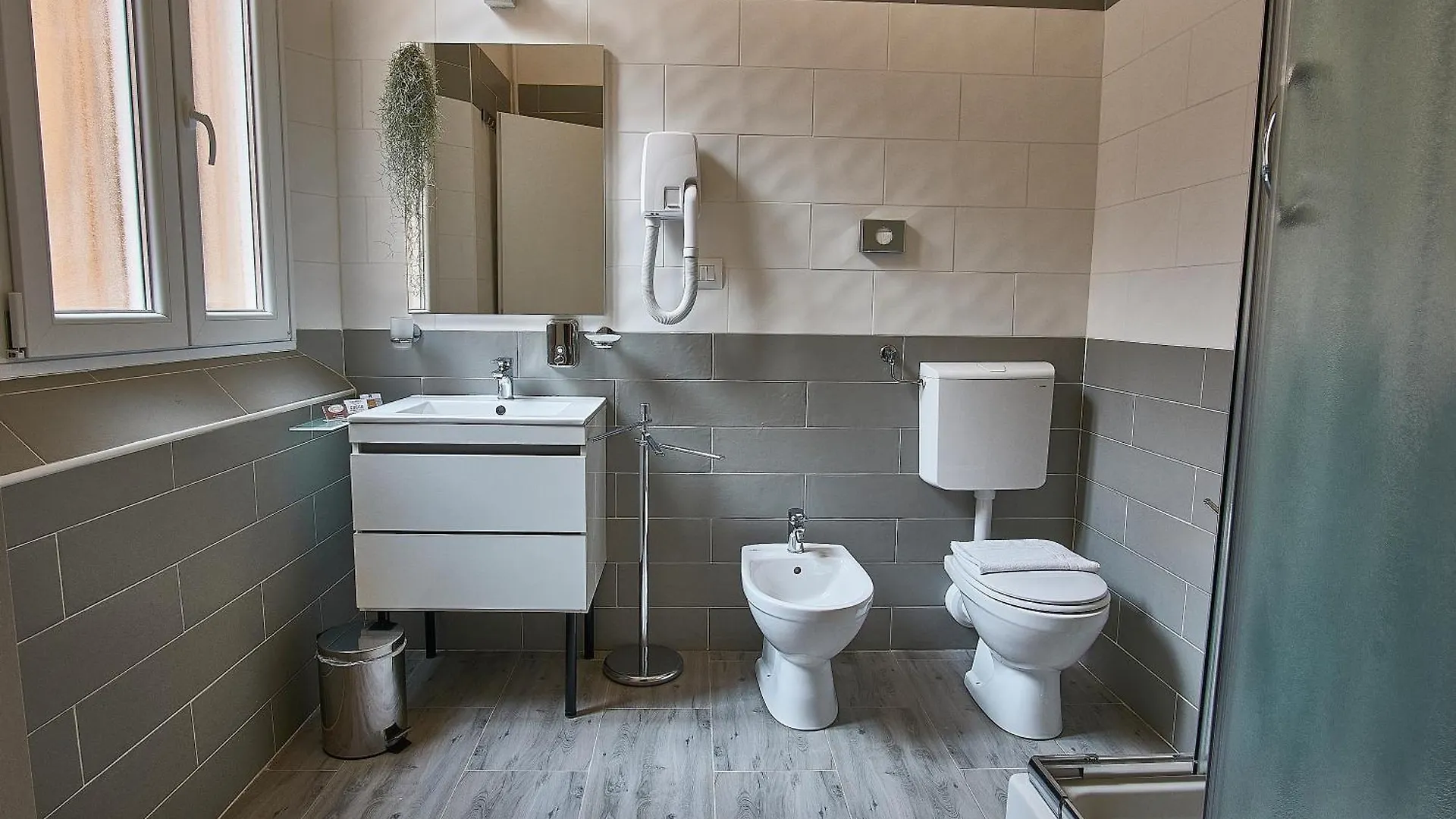 Cuore Di Bologna Suites Aparthotel