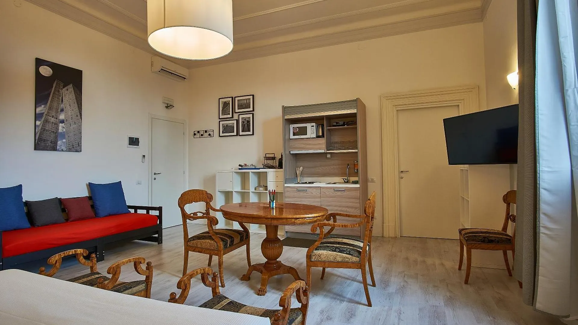 Cuore Di Bologna Suites Apartahotel