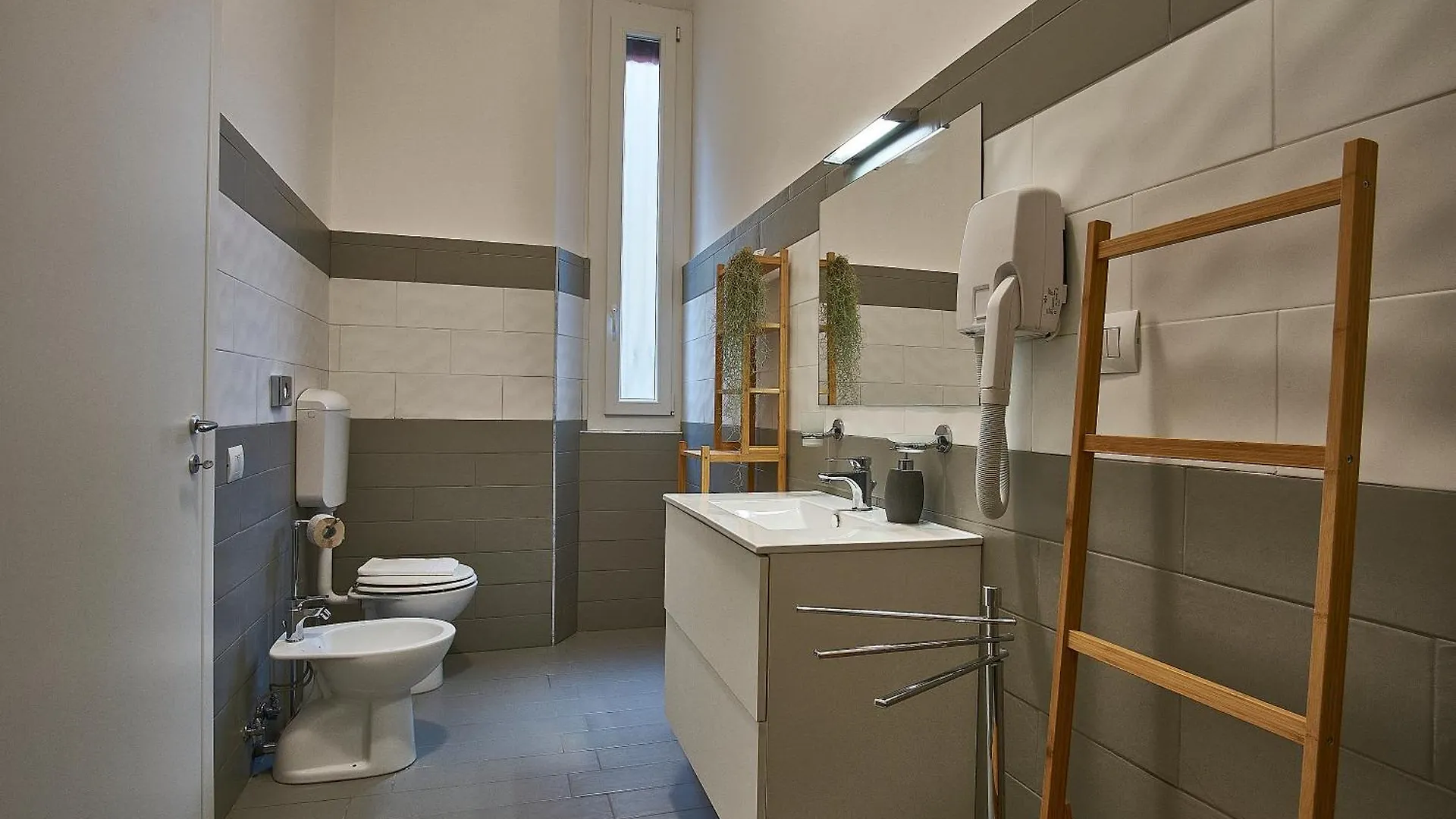Apartahotel Cuore Di Bologna Suites Italia