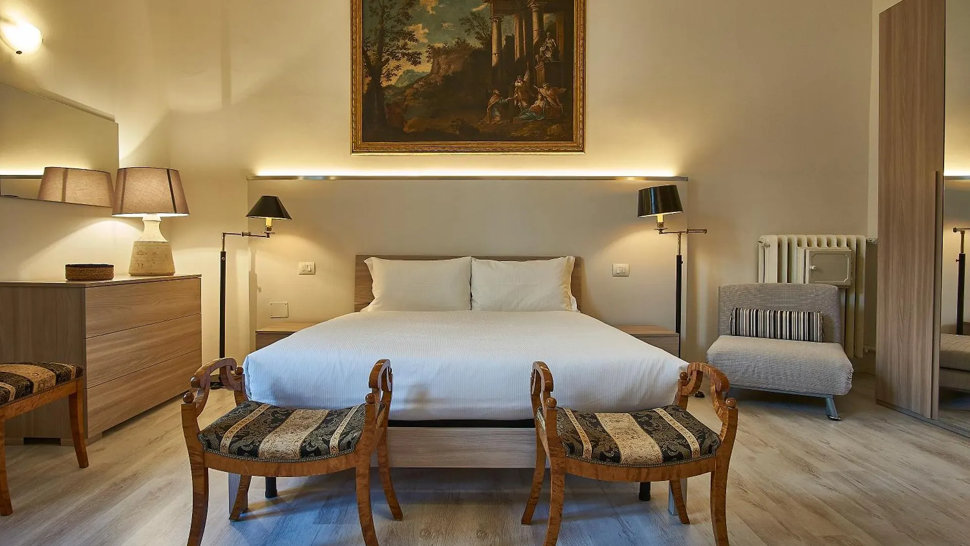 Cuore Di Bologna Suites Apartahotel
